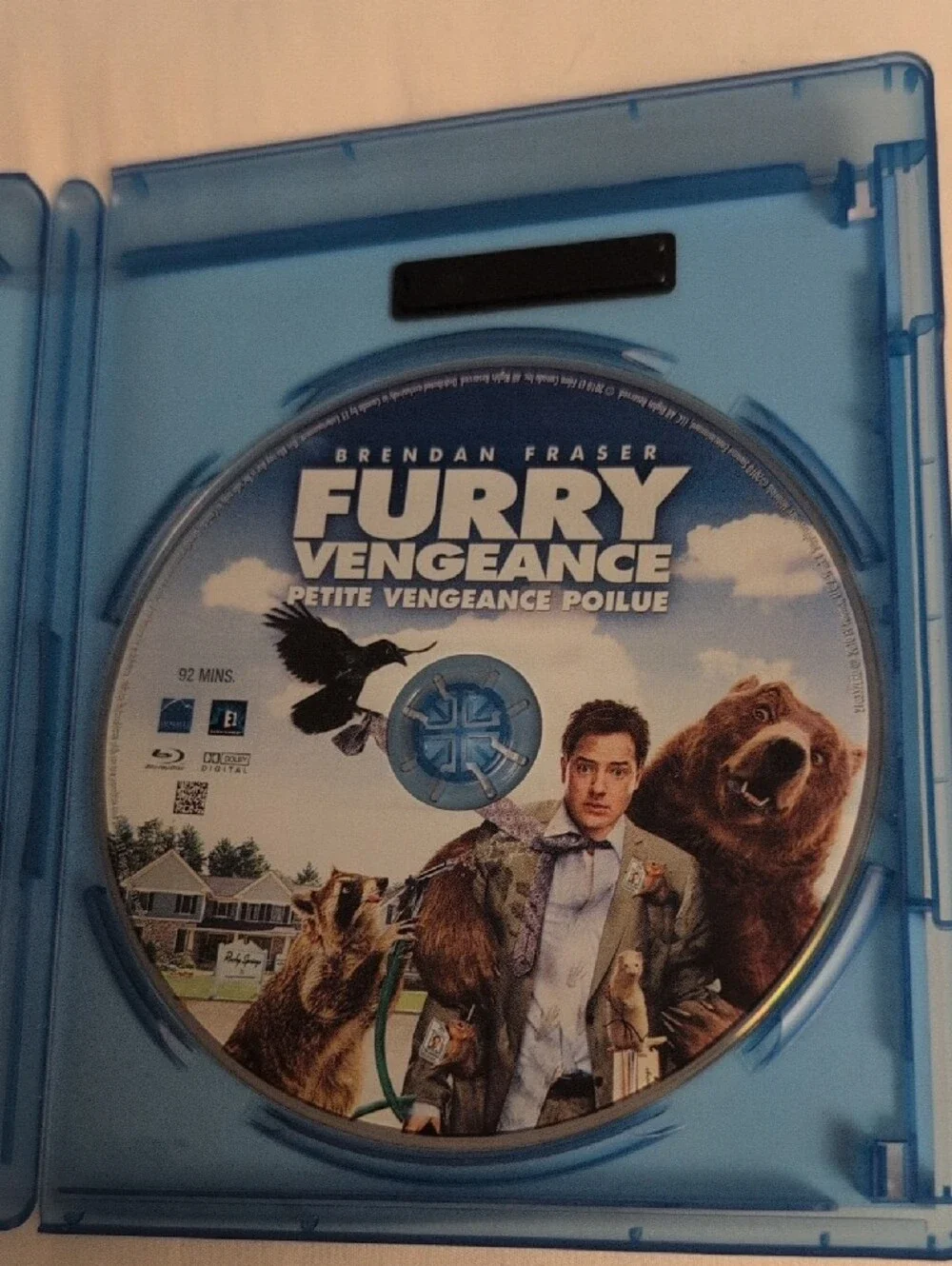 Furry Vengeance Blu-ray (Brendan Fraser) - Petite Vengeance Poilue Blu-ray - Picture 2 of 5